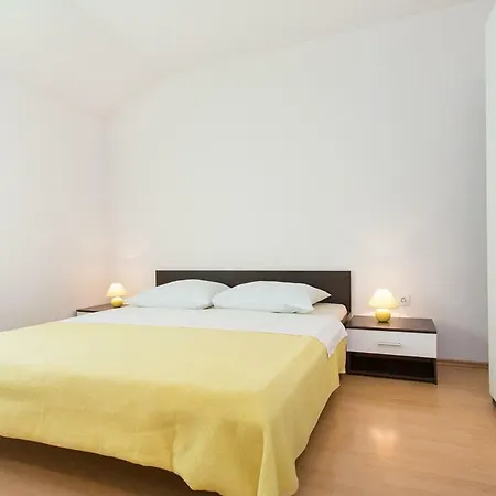 Adria - App 1 *